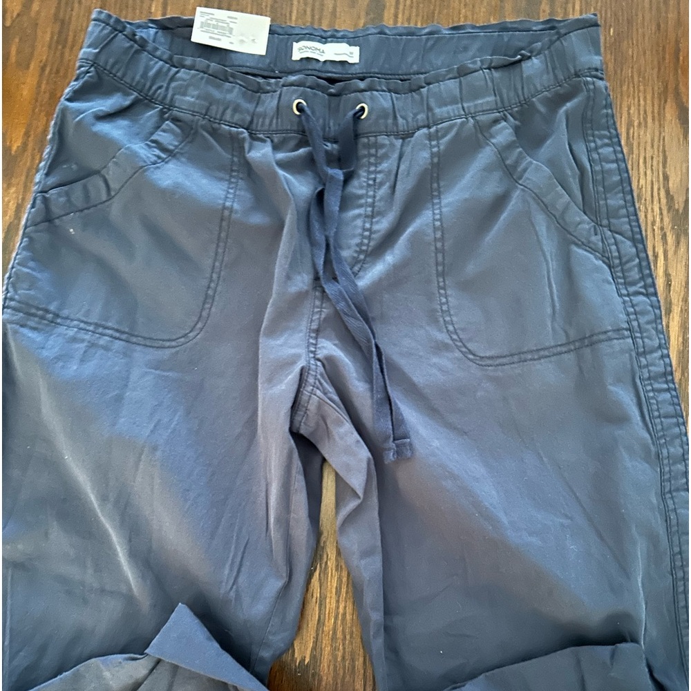 Womens capri with tags blue size m